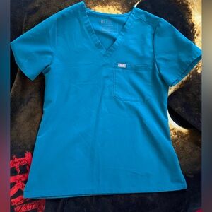 FIGS Catarina One Pocket in Small